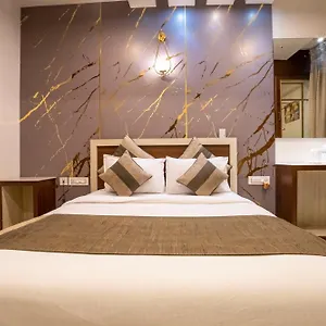 aishwarya-suites.mysorehotels.org/